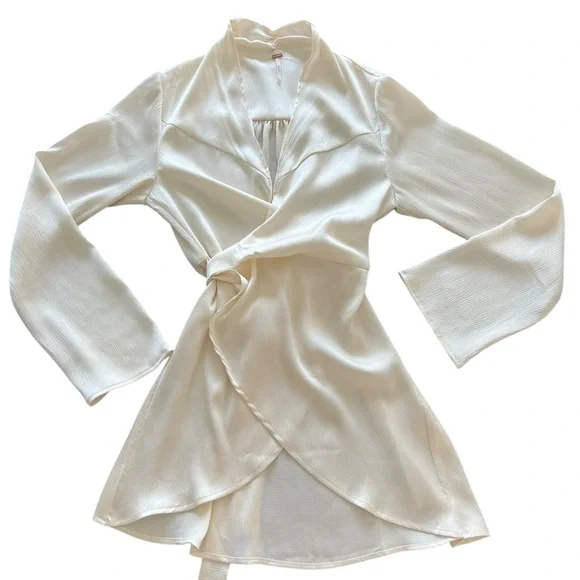 Free People Harley Wrap Tunic Elegant Cream Wrap Blouse Size Large - Picture 7 of 12